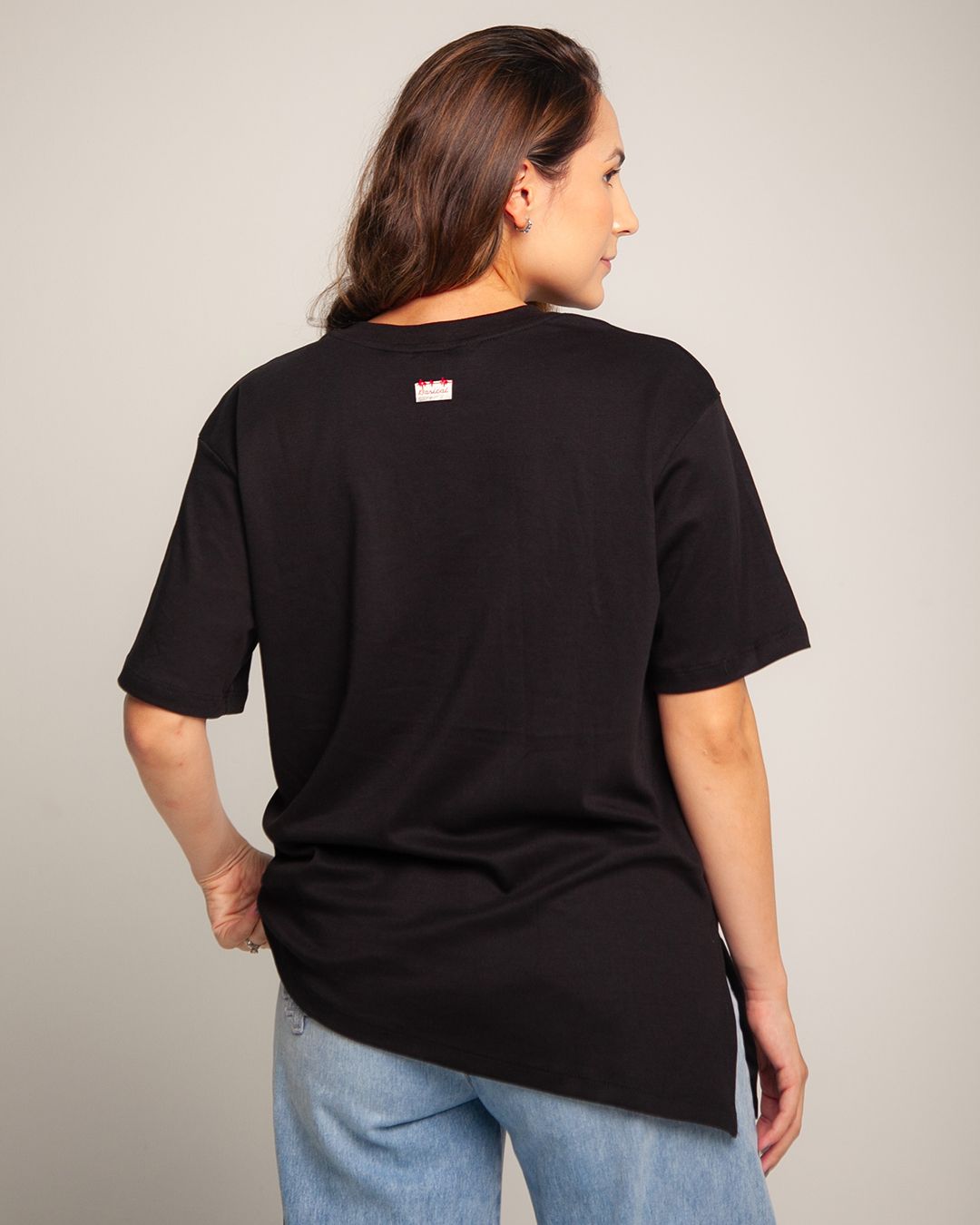 Camiseta Corte Oversized Negra