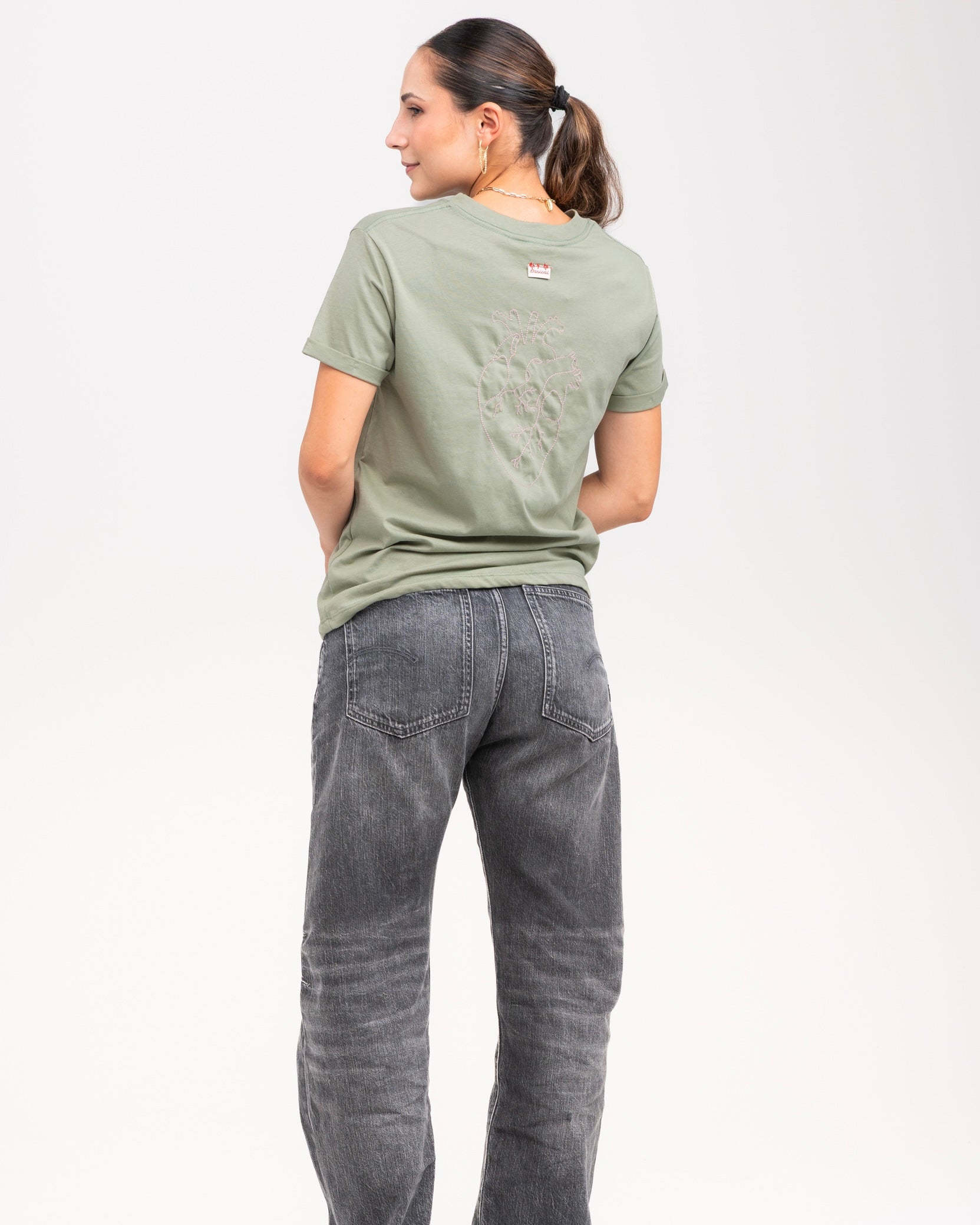 Camiseta Corazón Bordado Verde