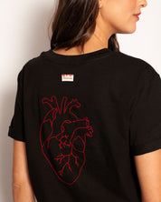 Camiseta Corazón Bordado Negro
